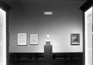 Lorenz Oken : Carl Gustav Carus. Natur und Idee, eine Ausstellung der Staatlichen Kunstsammlungen Dresden und der Staatlichen Museen zu Berlin ; 26. Juni bis 20. September 2009 ; die Ausstellung des Kupferstich-Kabinetts und der Galerie Neue Meister der Staatlichen Kunstsammlungen Dresden findet an zwei Orten statt: Gemäldegalerie Alte Meister ..., Residenzschloss Dresden... Raumaufnahme in der Abteilung Dialoge: Porträtbüste Lorenz Oken von Ernst Theodor Rehfuß