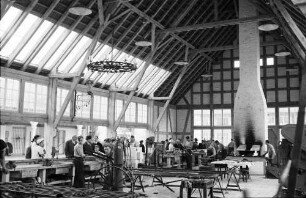 Internationale Handwerksschau Berlin Mai-Juli 1938: Schmiede (Halle von Innen)
