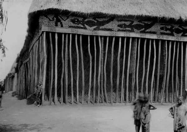 Coin de l'ancienne maison de Nzoya