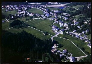 Hinterzarten: Ortsbild von Westen, mit Kirche