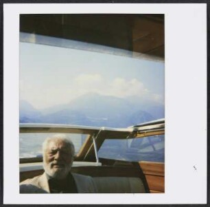 Wolfram Siebeck auf einer Yacht auf dem Comer See