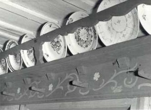 Spreewaldmuseum in Lehde/Lübbenau : Ort: Lědy / Lehde. Spreewaldmuseum, Geschirrregal