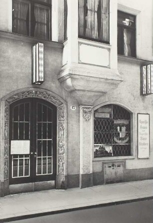 Wohnhaus mit Restaurant "Schloßkeller" (Speise-Haus und Bayerische Bier-Stuben)