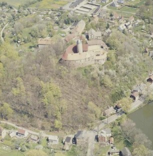 Lichtentanne-Schönfels. Burg Altschönfels (E. 12. Jh.). Luftbild-Schrägaufnahme von Südwesten