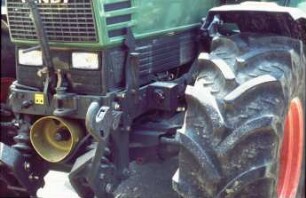 Fotografie: Informationstechnik, Landwirtschaftliches BUS-System (LBS), Frontanbau, Frontkraftheber