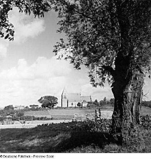 Insel Rügen. Glowe-Bobbin. St-Pauli-Kirche von Süden