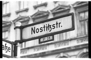 Kleinbildnegativ: Nostitzstraße, Laterne, 1977
