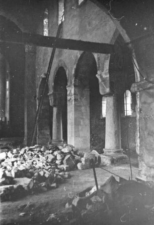 Klostermansfeld ehem. Benediktiner-Klosterkirche, Inneres, Mittel- und Seitenschiff