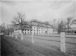 Graditz. Ehemaliges Kurfürstliches Gestüt. Schloss, Hoffront : Graditz, ehem. kurfürstl. Landsitz (Hauptgestüt)