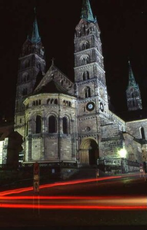 Bamberg - Der Dom am Abend : Domansicht am Abend. Aufgenommen in Bamberg 2001