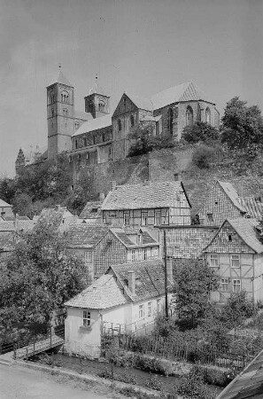 Quedlinburg. Stiftskirche St. Servatius, Blick von der Wassertorstraße?
