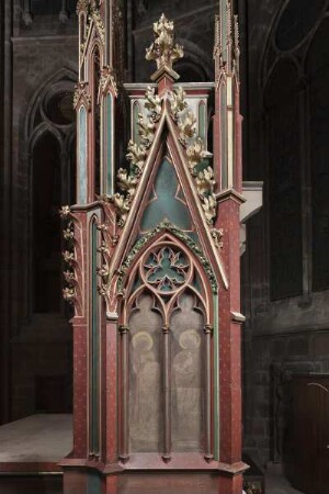 Fresken an der nördlichen Schmalseite: heilige und Johannes Evangelist