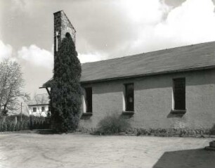 Ottendorf-Okrilla, Radeberger Straße 19. Katholische Kirche (im ehemaligen Dreiseithof)