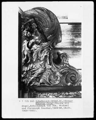 Volute mit Engel