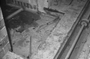 Fotografie: Gülle- und Entmistungstechnik, Festmist, Lagerung, Schubstangenförderer