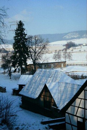 Mühlengebäude von oben, Winterlandschaft