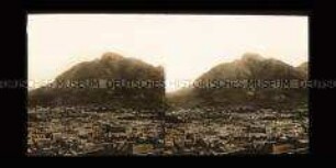 Blick auf Kapstadt und Tafelberg