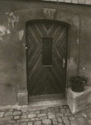 Schwarzenberg. Wohnhaus, Grünhainer Straße 35, Korbbogentür