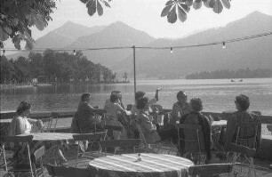 Schliersee: Seeterrasse mit Gästen