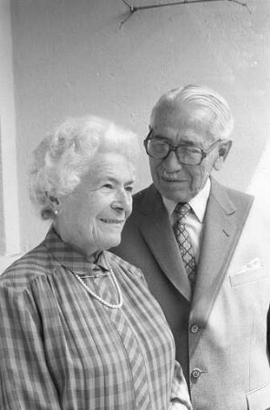 Eiserne Hochzeit der Eheleute Carolina und Hermann Grundel aus der Ludwig-Marum-Straße