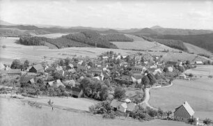 Oberlausitz. Saupsdorf gegen Rosenberg von NNW gesehen
