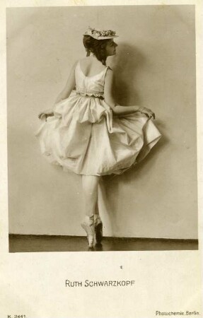 Schwarzkopf, Ruth
