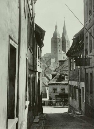 Altenburg, Stadt : Altenburg. Blick auf das Westwerk (sogenannte Rote Spitzen)