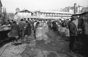 Bukarest: Piata Mare - Markt
