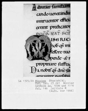 Sakramentar, Folio 208 (Blatt) — ---, Folio 208 (Blatt)Initiale M (isericordia) gebildet aus zwei Drachen, Folio 146 recto