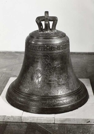 Bronzeglocke mit Ritzzeichnungen (1460; N. Ösenberg). Dresden: Kunstgewerbemuseum 33388