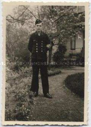 Porträt eines Hitlerjugend (HJ)-Fliegers in Uniform