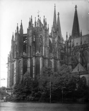 Dom Sankt Peter und Maria (Außenbau) — Chor