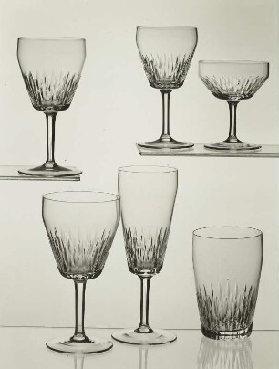 Kelchglasgarnitur "Rosmarin Nr. 1023" von Heinrich Löffelhardt aus Kristallglas mit Schliff auf Werksentwurfsbasis. Internationale Frankfurter Frühjahrsmesse, Frankfurt 1964.
