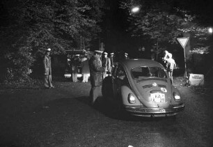 Verkehrskontrollen der Schutzpolizei Karlsruhe mit Schwerpunkt Beleuchtung von Kraftfahrzeugen