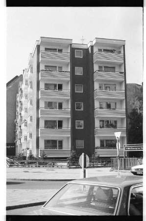 Kleinbildnegative: Mietshaus, Grunewaldstraße, 1979