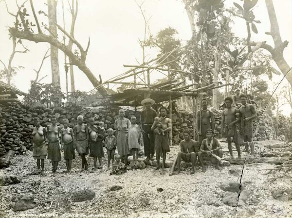 "School people of Foate, N.W. Malaita"