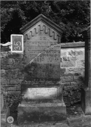 Grabstein 338 (Index: 100087929) Maße HxBxT: 160x62x17 cm: Grabstein 338