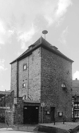 Haitzertor (Stadtbefestigung); Gelnhausen, Alte Leipziger Straße 2, Barbarossastraße 7, Alte Leipziger Straße 4
