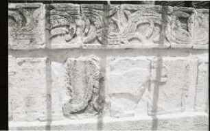 Chichen Itza, Temple of the Big Tables, Frieze (CHN: Frz., Str. 2D7)