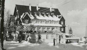 Bärenburg-Oberbärenburg, Ahornallee 1. Ferienheim "Friedenswacht" (1910). Eingangsseite