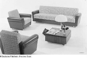 Couchtisch : Sitzgruppe (1972) und Couchtisch