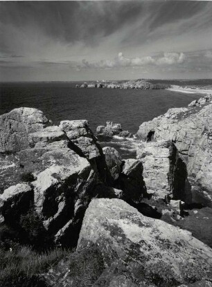Die Felsenküste am Pointe de Penhir bei Camaret, Bretagne