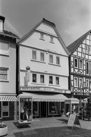 Wohn- und Geschäftshaus (Wohn- und Geschäftshaus, Fachwerk); Frankenberg, Neustädter Straße 18