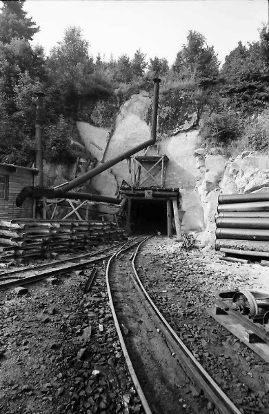 Bad Säckingen: Stolleneinfahrt zum Kavernenkraftwerk ...