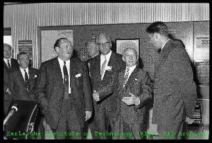 Besuch von Sir Frank Kenyon Roberts (britischer Botschafter in Bonn) am Kernforschungszentrum Karlsruhe (KfK)