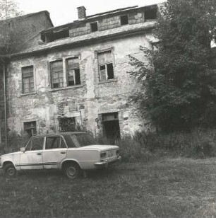 Auerbach-Sorga. Ehem. Gut (18. Jh.). Herrenhaus. Anbau. Hofansicht