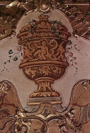 Innendekoration des Festsaals — Wanddekoration des Festsaals — Vasen — Vase