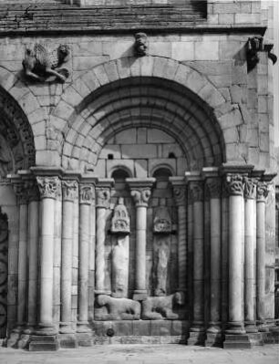 Dinan. Saint-Sauveur (um 1146/1155, Umbau 1401/1500). Portal