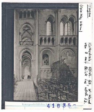 Noyon: Kathedrale, Innenraum, Nördl. Querschiff, Westwand von Osten mit Blick ins nördl. Seitenschiff