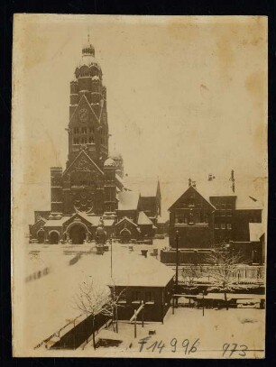 Paulus-Kirche und Pfarrhaus, Friedenshütte: Außenansicht